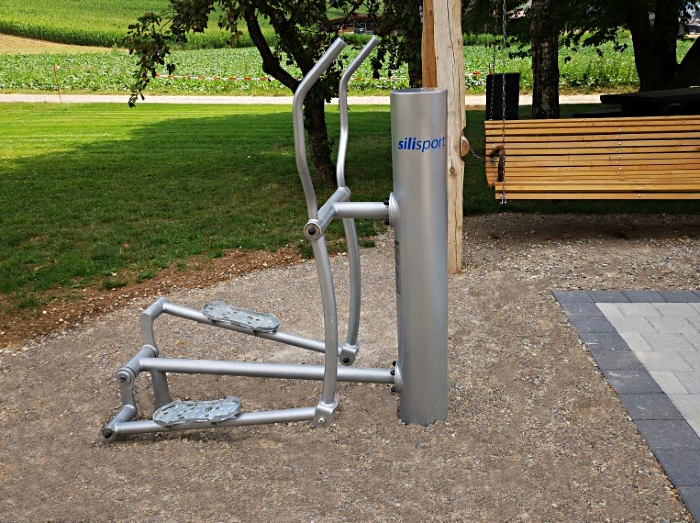 Einzelne Outdoor-Fitnessgeräte