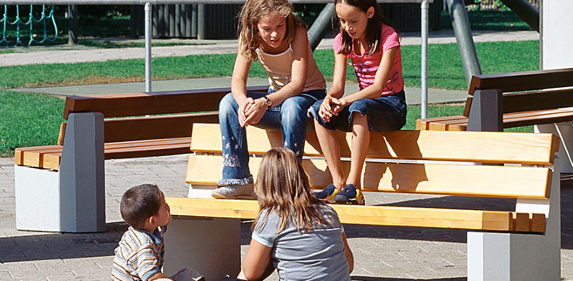 Spielplatzgeräte